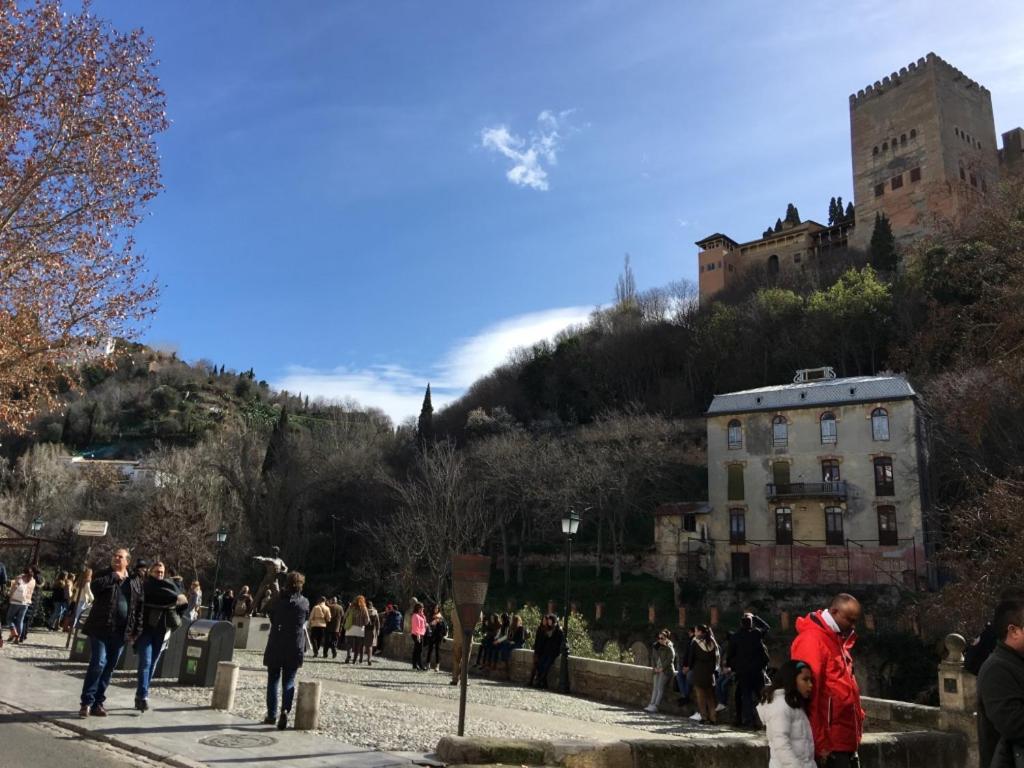 Un Vergel Al Pie De La Alhambra. Enjoy It Now!! グラナダ エクステリア 写真
